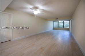 1713 Whitehall Dr #302 Davie, FL 33324