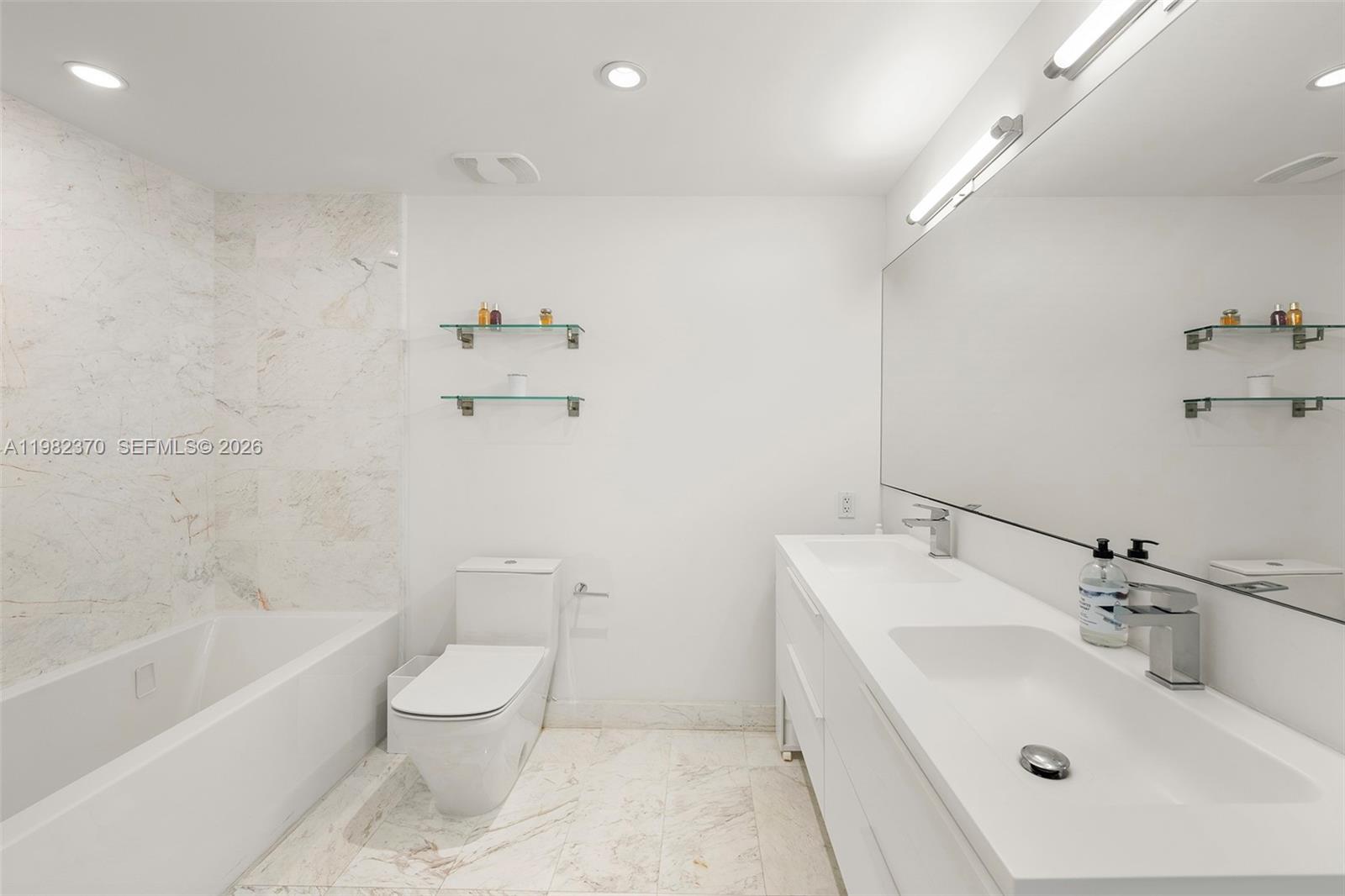 9940 W Bay Hbr Dr #6A-N Bay Harbor Islands, FL 33154