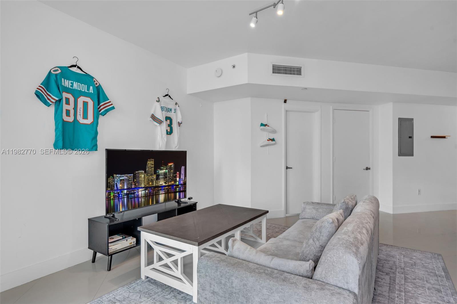 350 S Miami Ave #2412 Miami, FL 33130