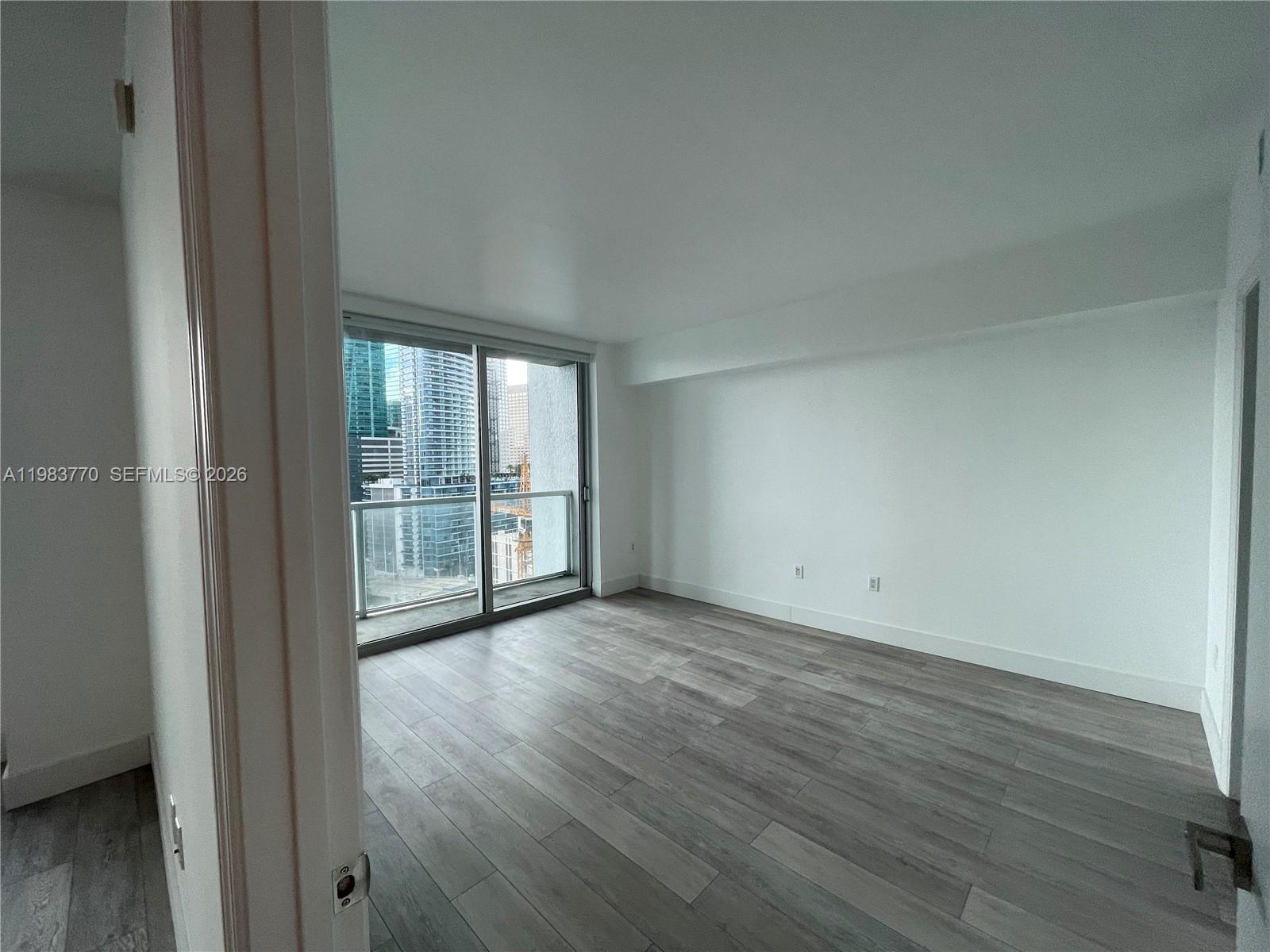 image 500 Brickell West15