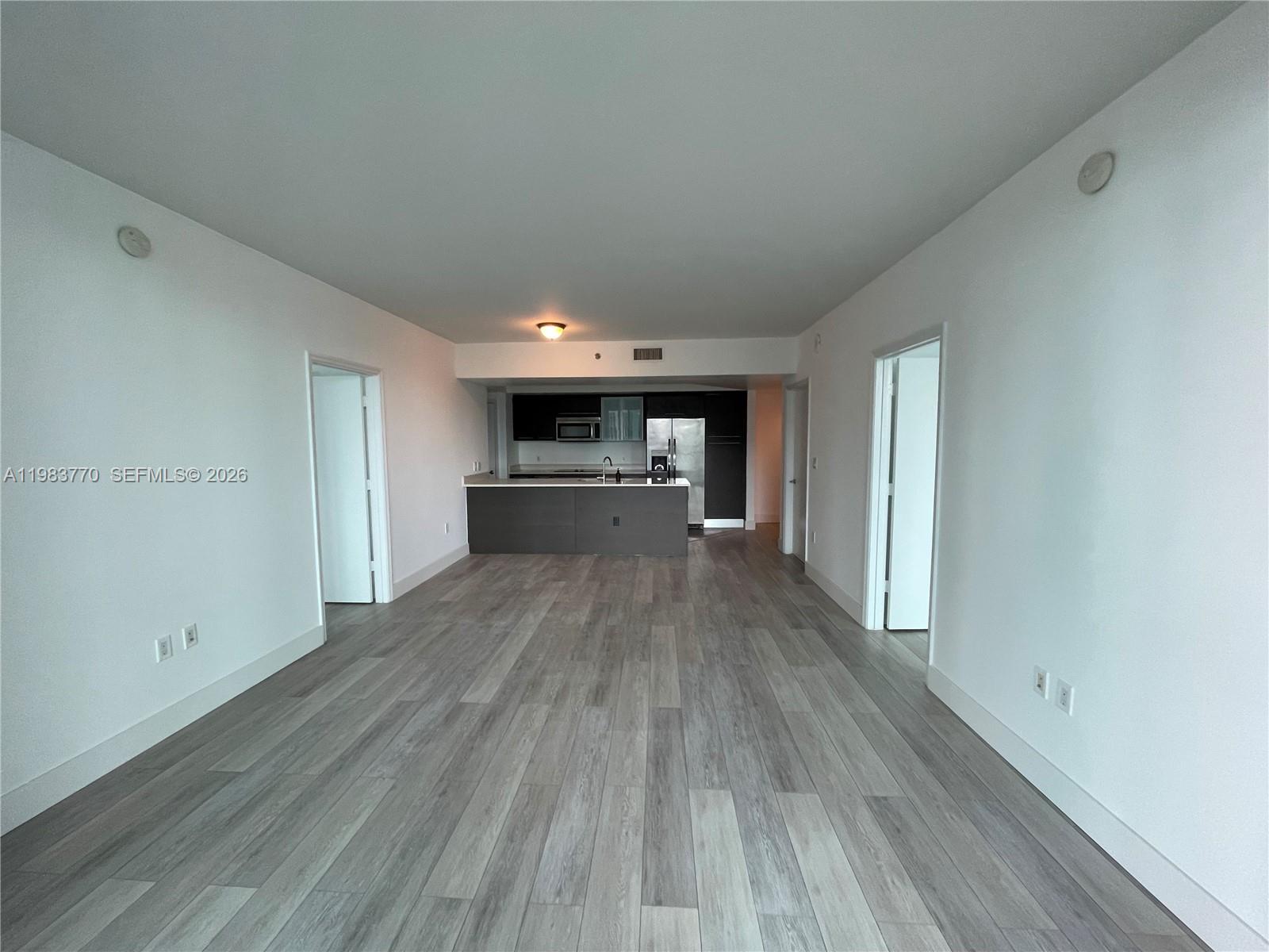 image 500 Brickell West16