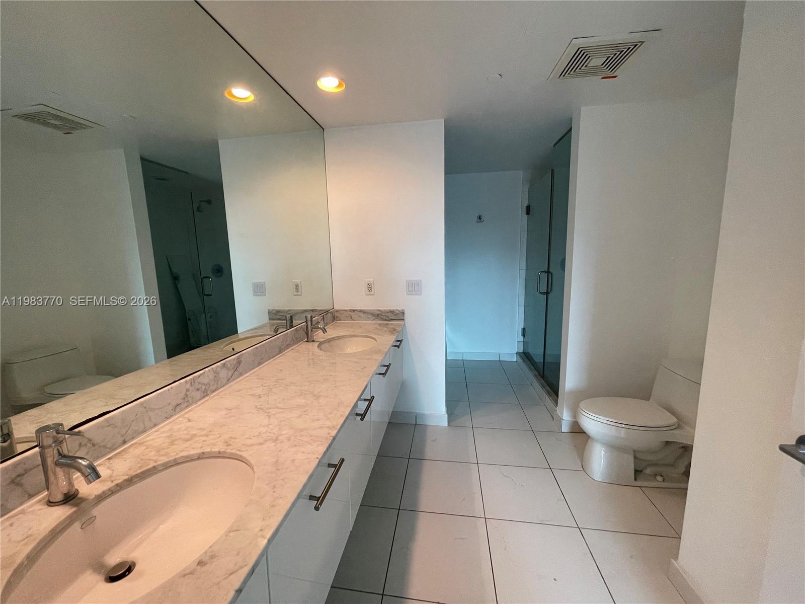 image 500 Brickell West17