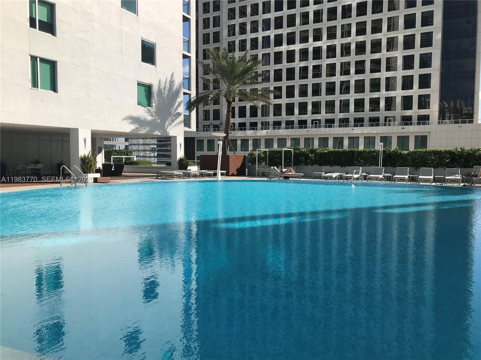 image 500 Brickell West2