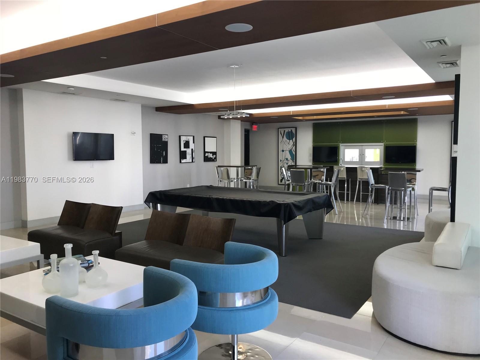 image 500 Brickell West4