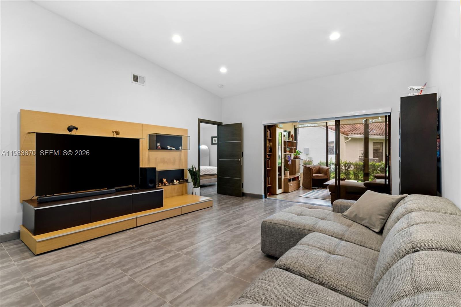 21244 Harbor Way #213-21 Aventura, FL 33180