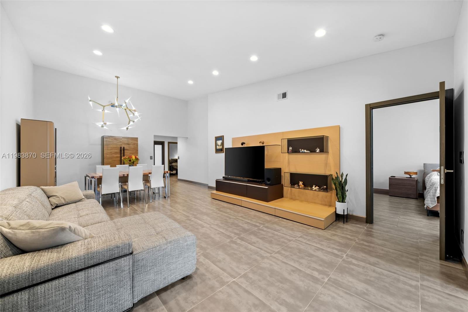 21244 Harbor Way #213-21 Aventura, FL 33180