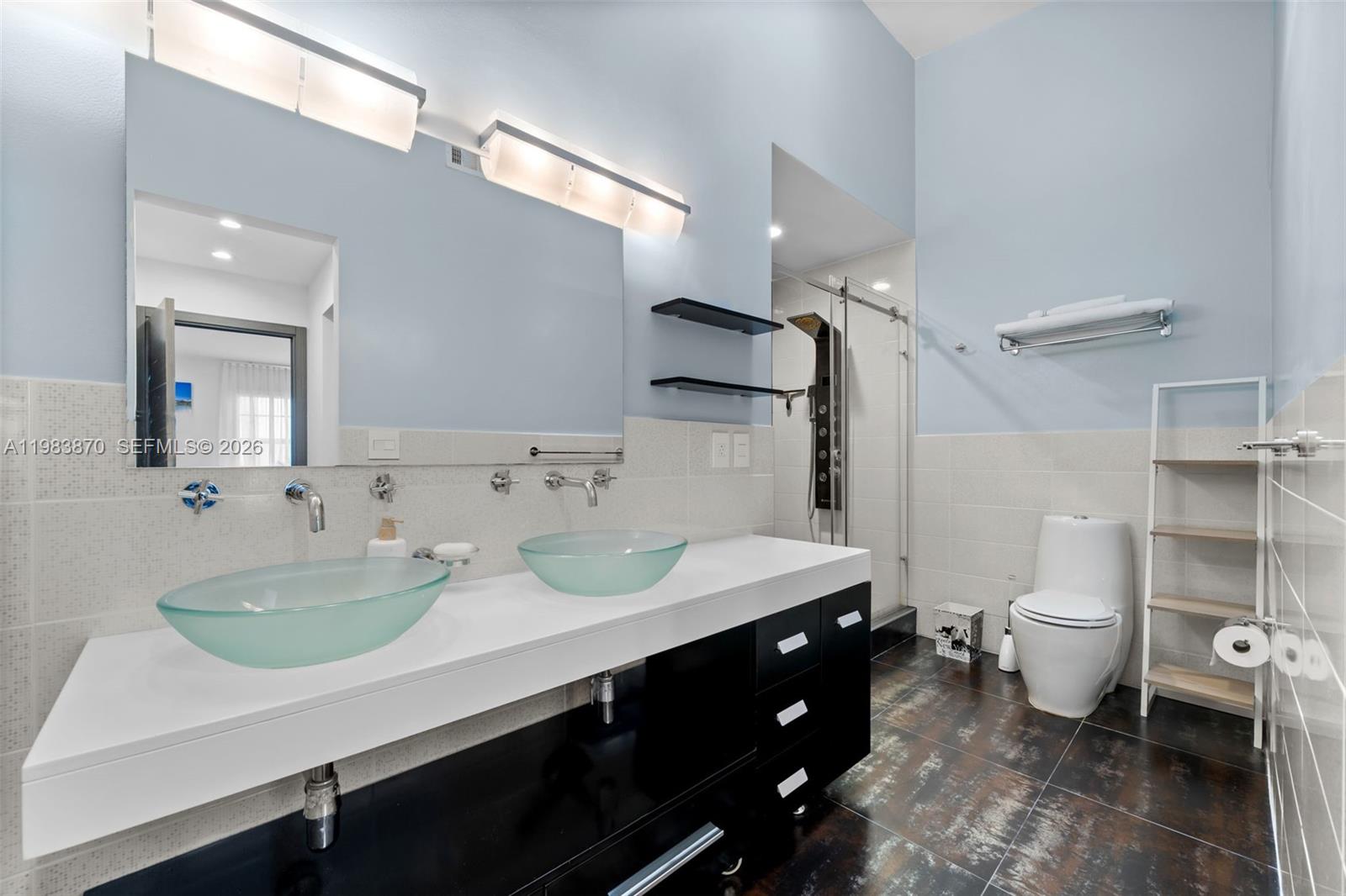 21244 Harbor Way #213-21 Aventura, FL 33180