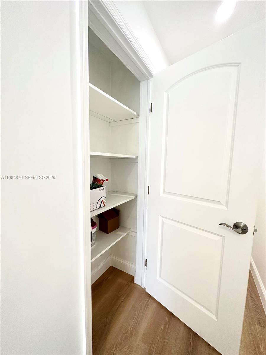 3042 Hayes St Hollywood, FL 33021