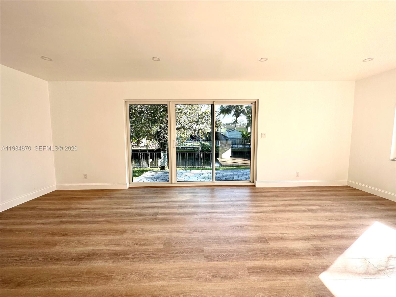 3042 Hayes St Hollywood, FL 33021