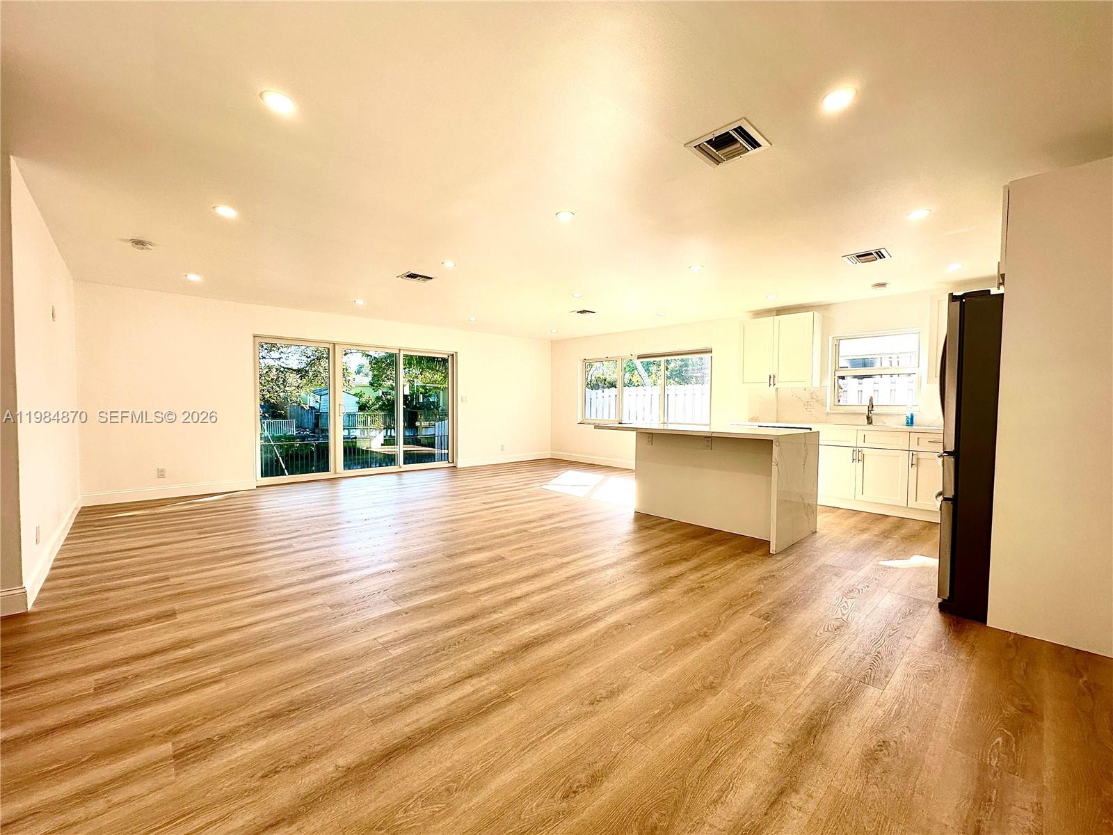 3042 Hayes St Hollywood, FL 33021