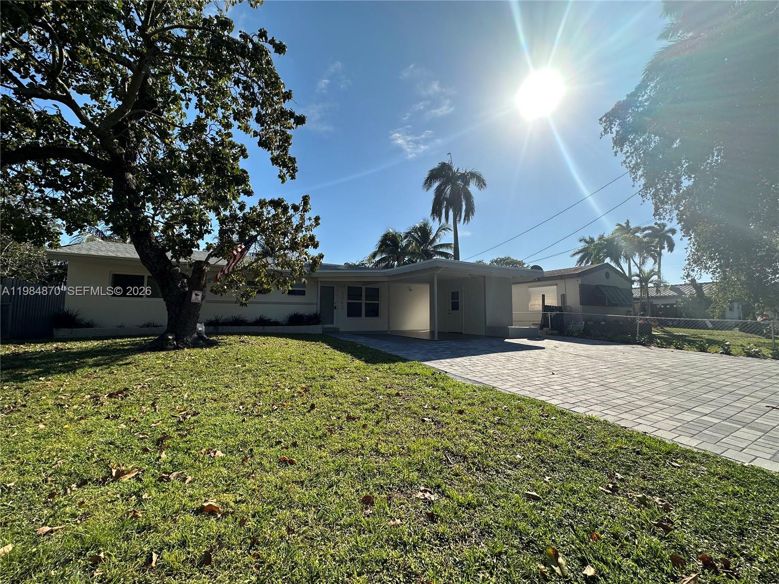 3042 Hayes St Hollywood, FL 33021