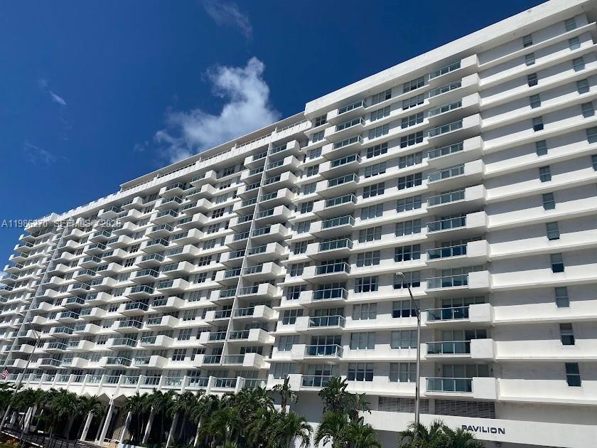 5601 Collins Ave #1524 Miami Beach, FL 33140
