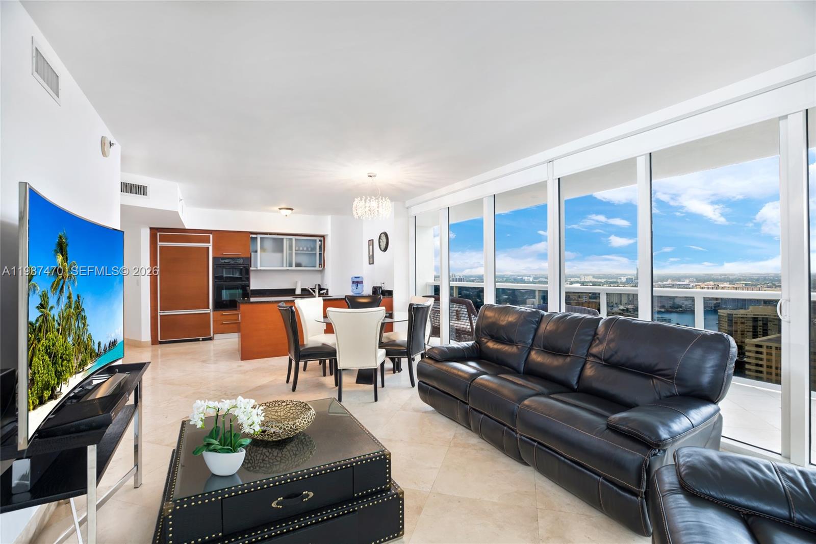 1830 S Ocean Dr #2808 Hallandale Beach, FL 33009