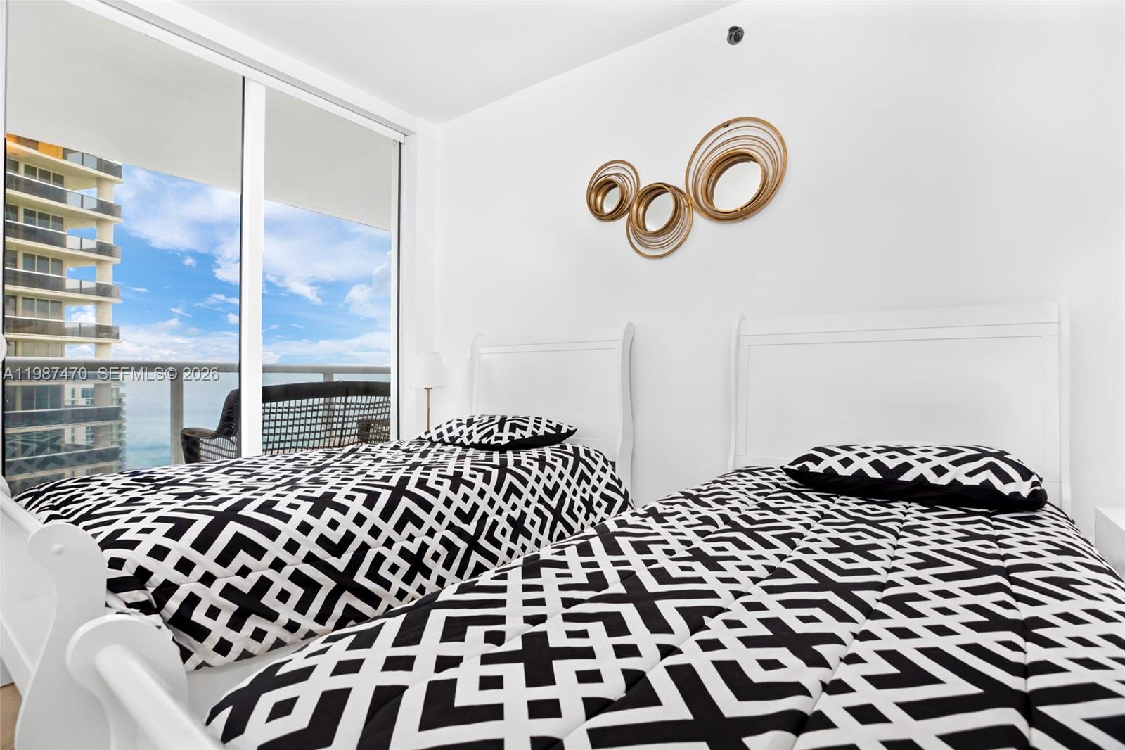 1830 S Ocean Dr #2808 Hallandale Beach, FL 33009