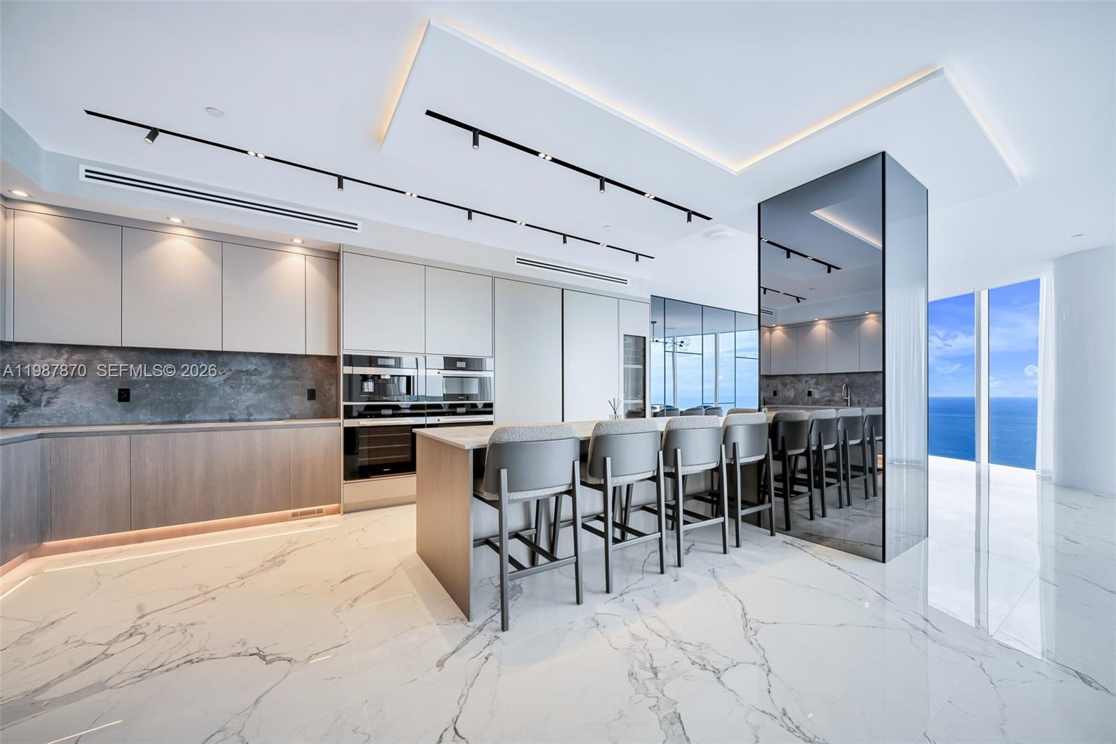 2711 S Ocean Dr #3905 Hollywood, FL 33019