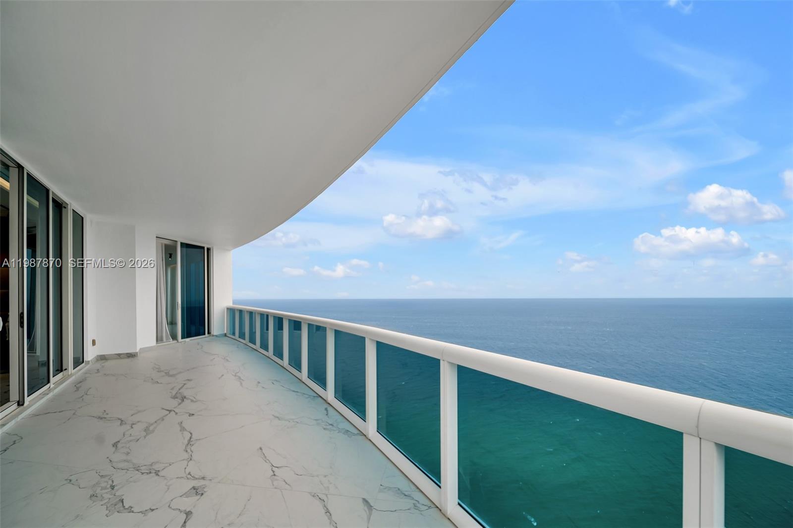 2711 S Ocean Dr #3905 Hollywood, FL 33019