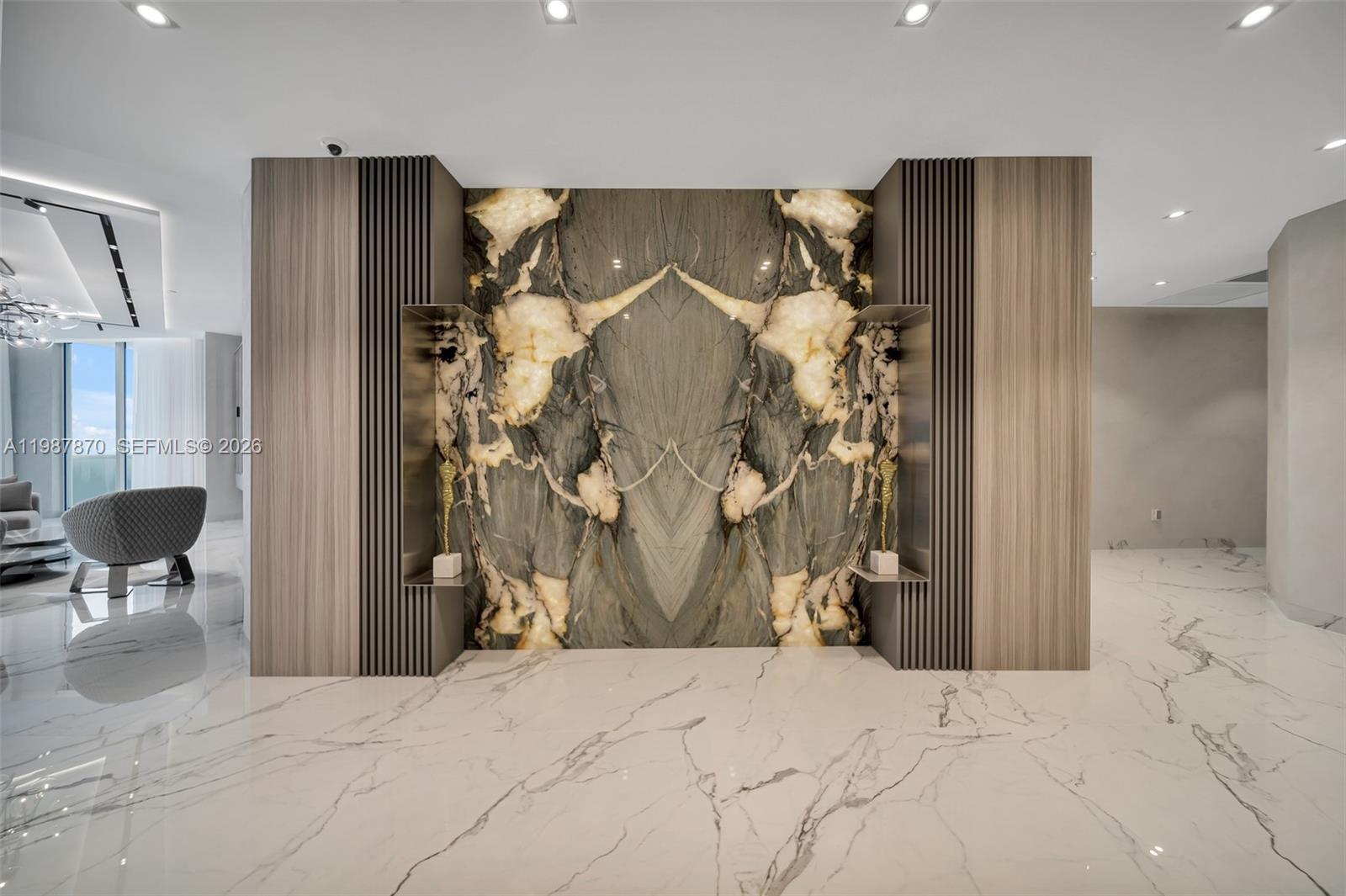 2711 S Ocean Dr #3905 Hollywood, FL 33019