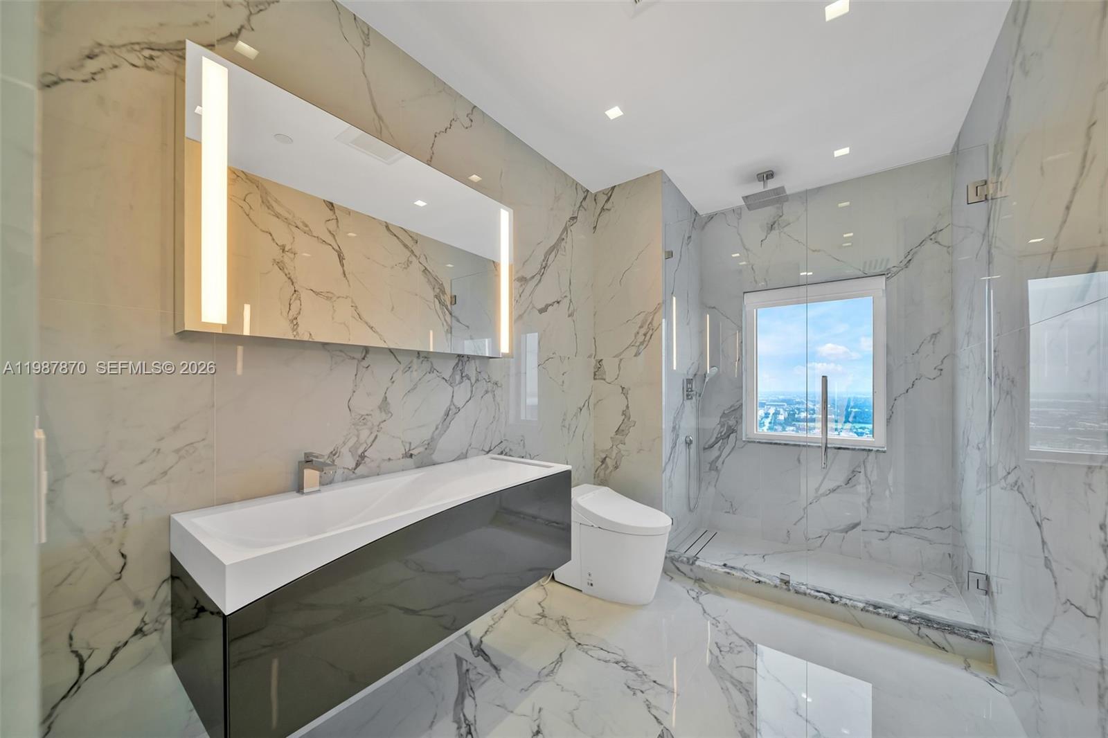 2711 S Ocean Dr #3905 Hollywood, FL 33019