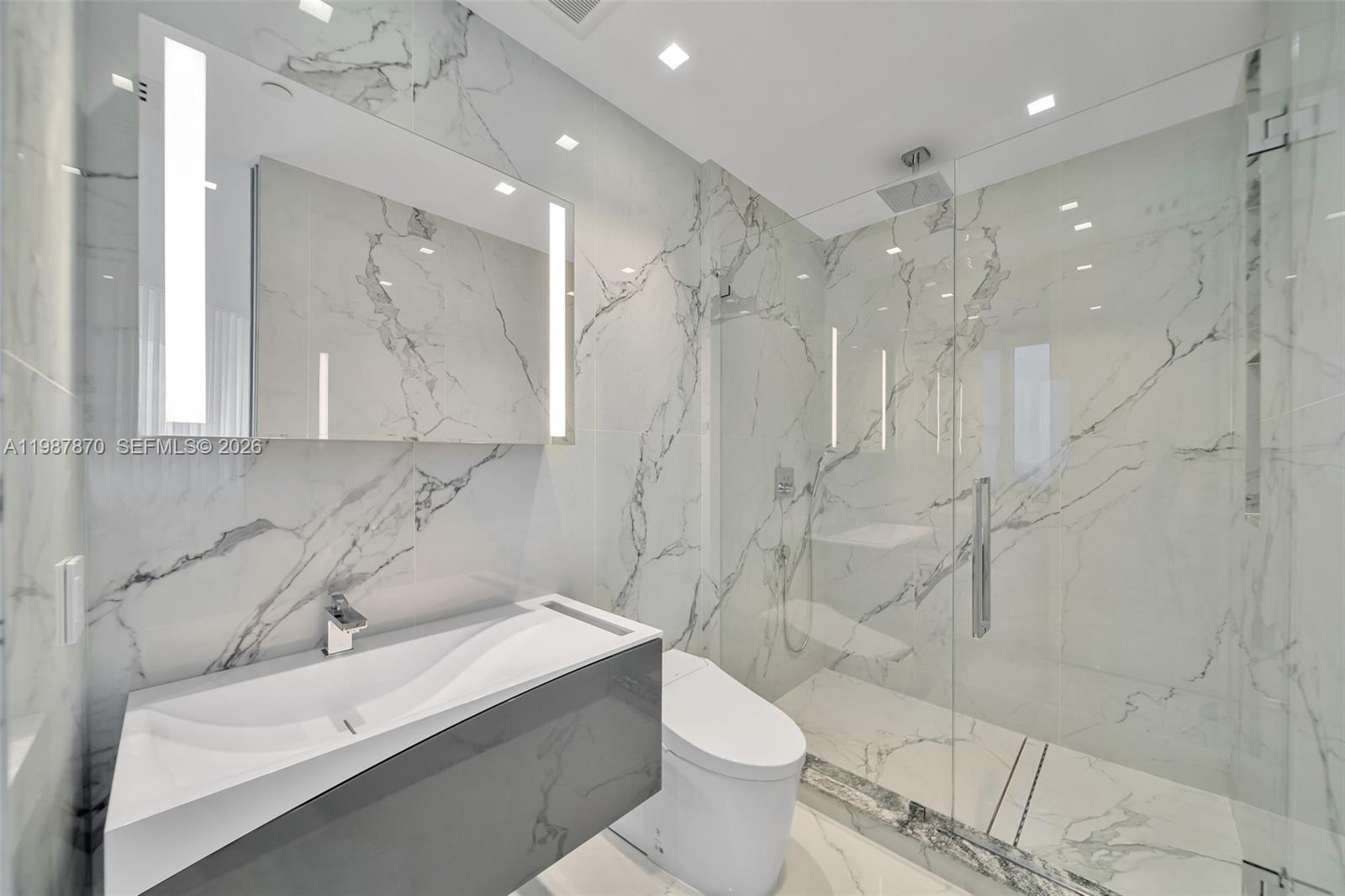 2711 S Ocean Dr #3905 Hollywood, FL 33019