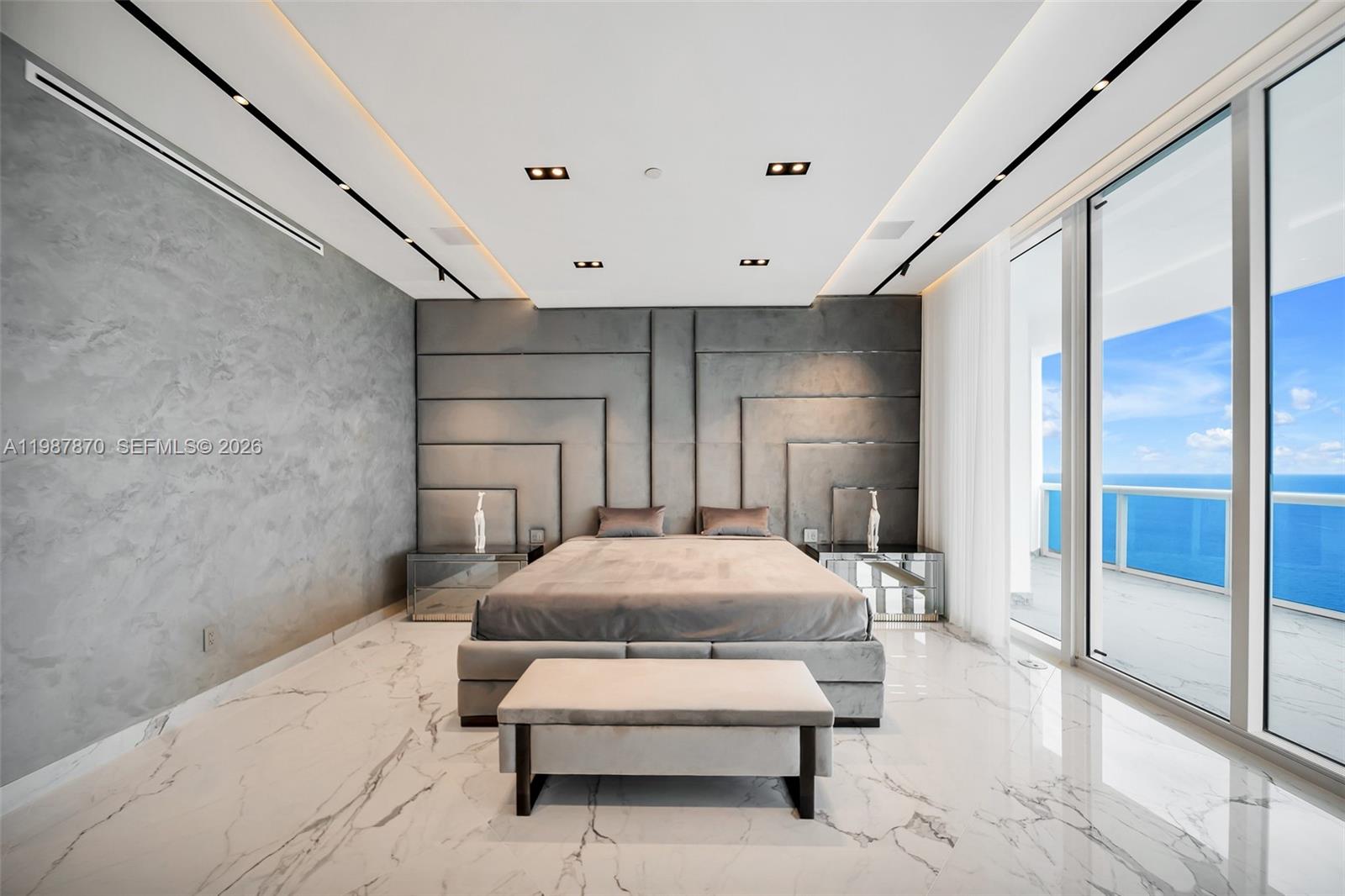 2711 S Ocean Dr #3905 Hollywood, FL 33019