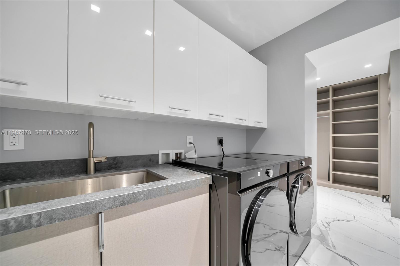 2711 S Ocean Dr #3905 Hollywood, FL 33019