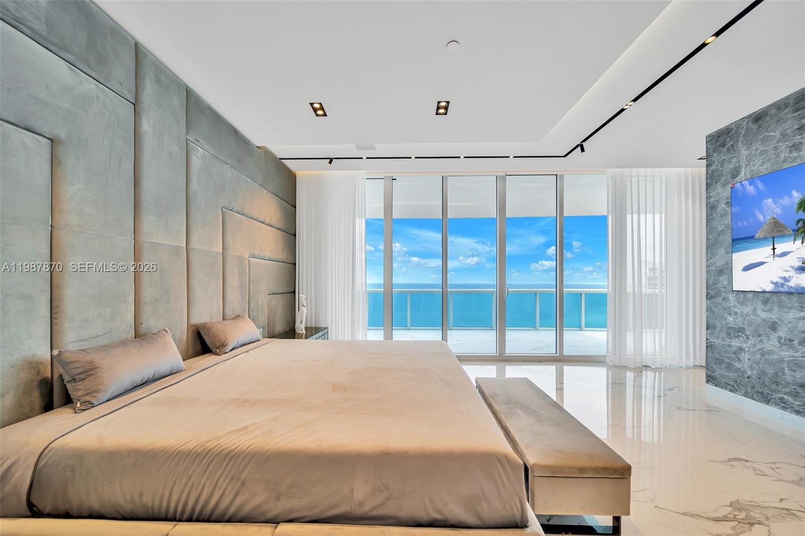 2711 S Ocean Dr #3905 Hollywood, FL 33019