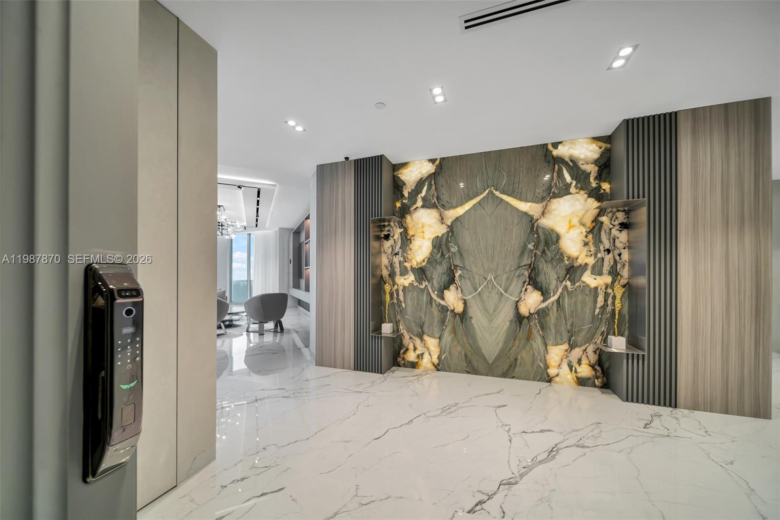 2711 S Ocean Dr #3905 Hollywood, FL 33019