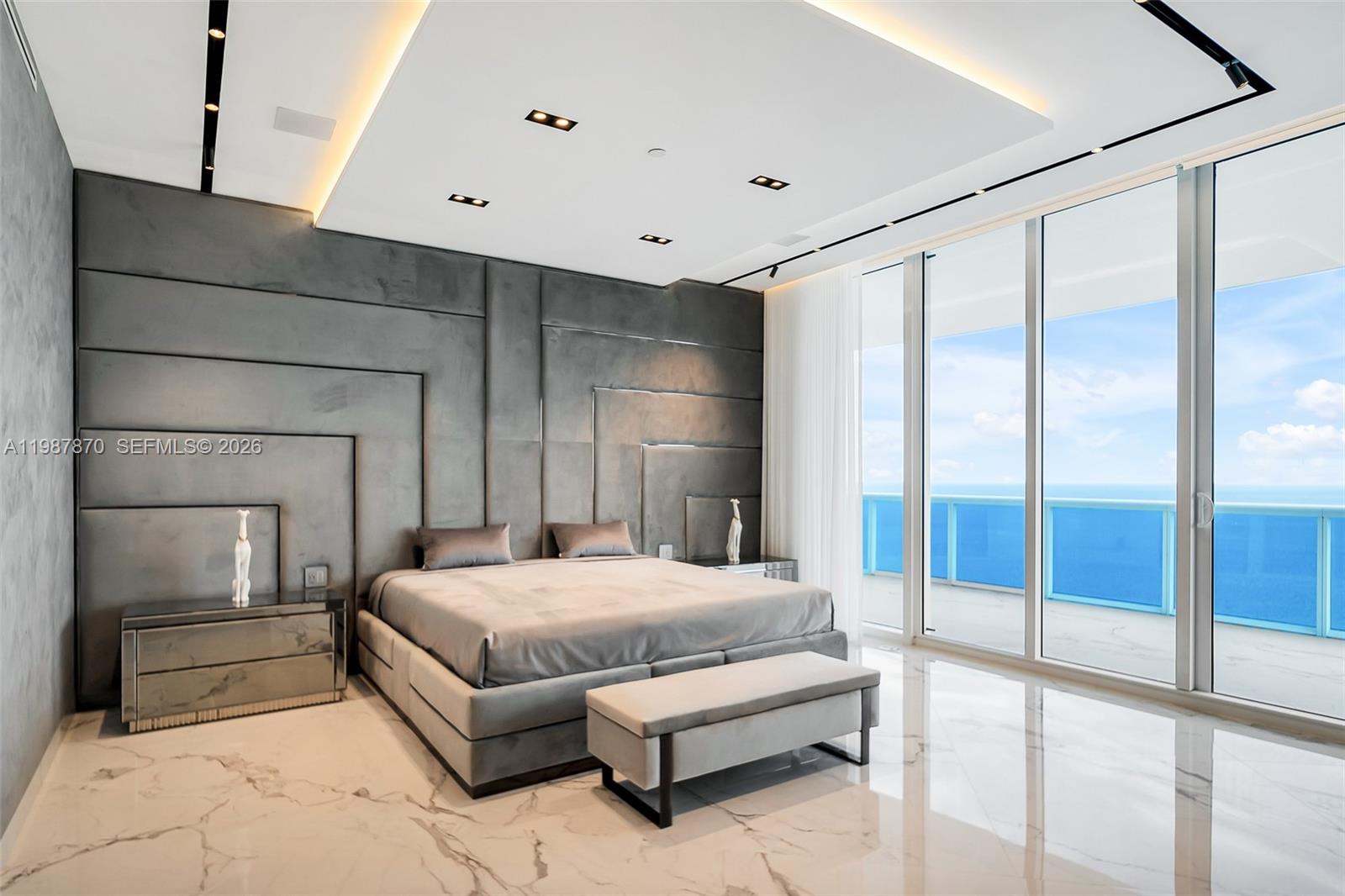 2711 S Ocean Dr #3905 Hollywood, FL 33019