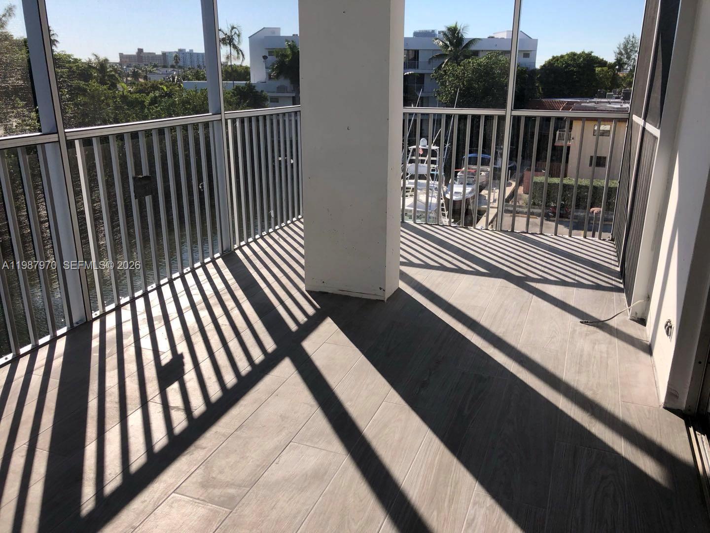 3660 NE 166th St #415 North Miami Beach, FL 33160