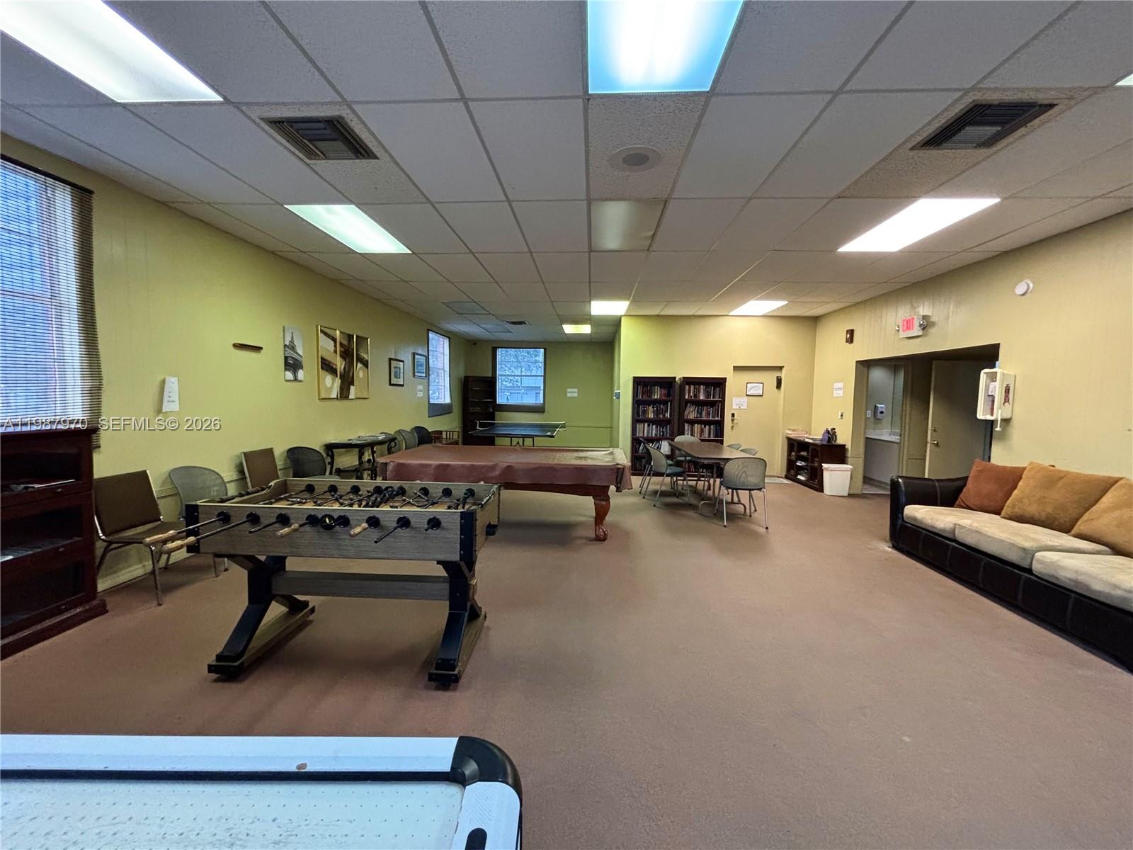 3660 NE 166th St #415 North Miami Beach, FL 33160