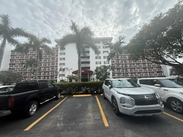 3660 NE 166th St #415 North Miami Beach, FL 33160