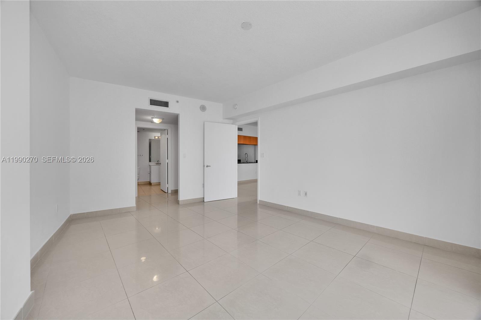 1750 N Bayshore Dr #2804 Miami, FL 33132