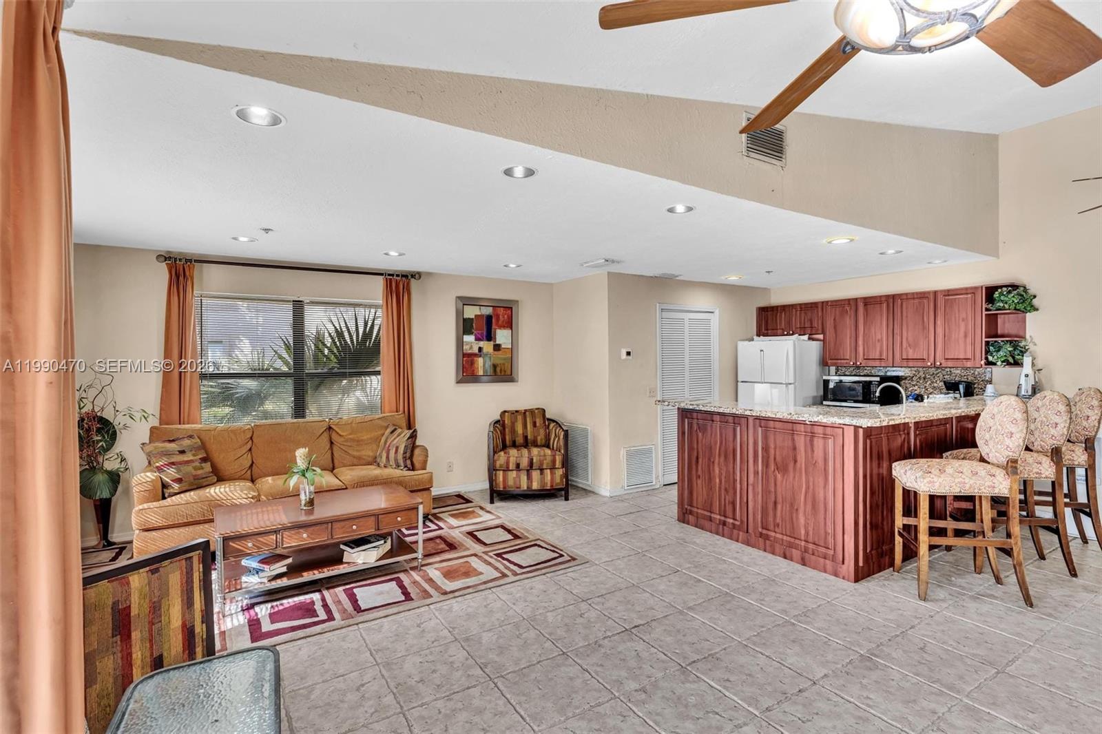 2796 S University Dr #2104 Davie, FL 33328