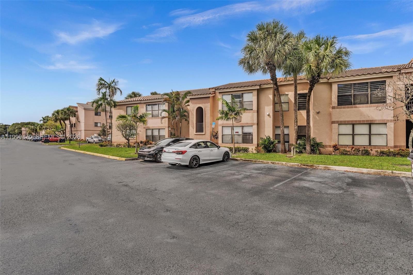 2796 S University Dr #2104 Davie, FL 33328