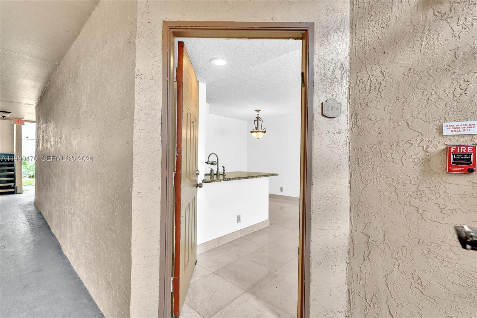 2796 S University Dr #2104 Davie, FL 33328