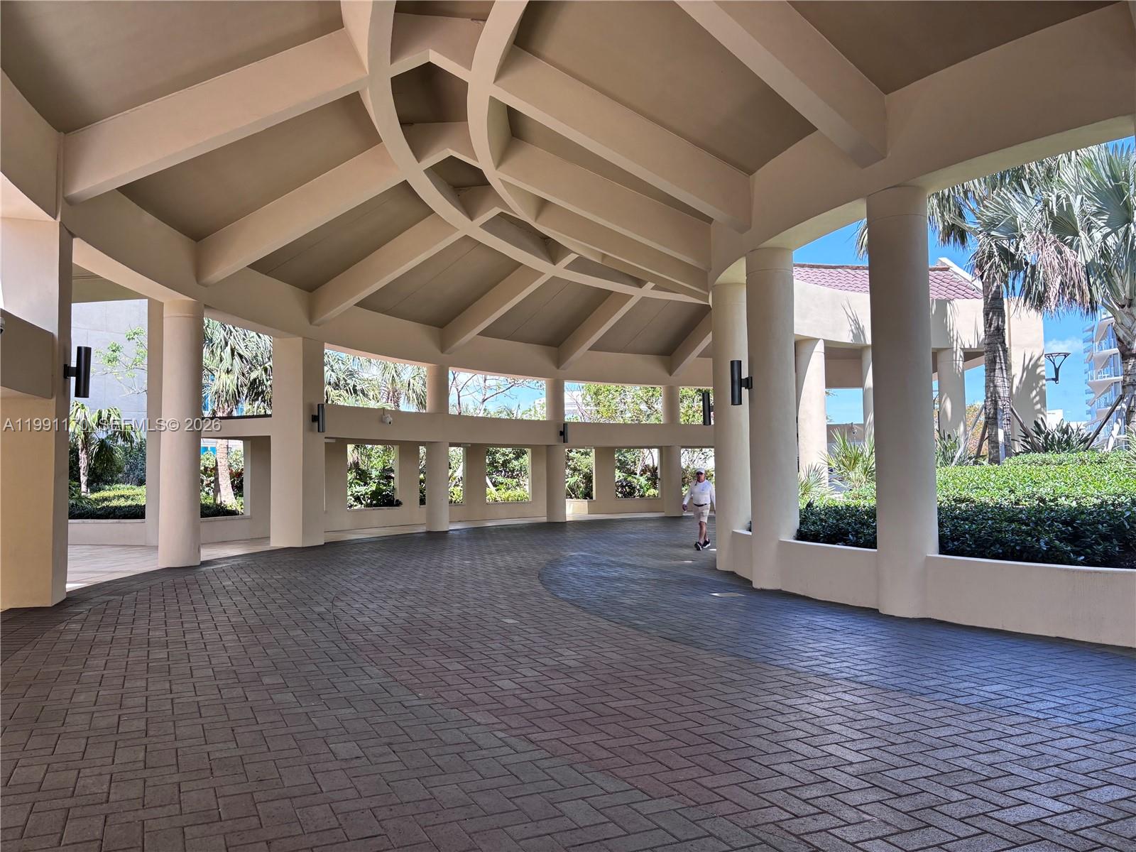 image South Pointe Towers14