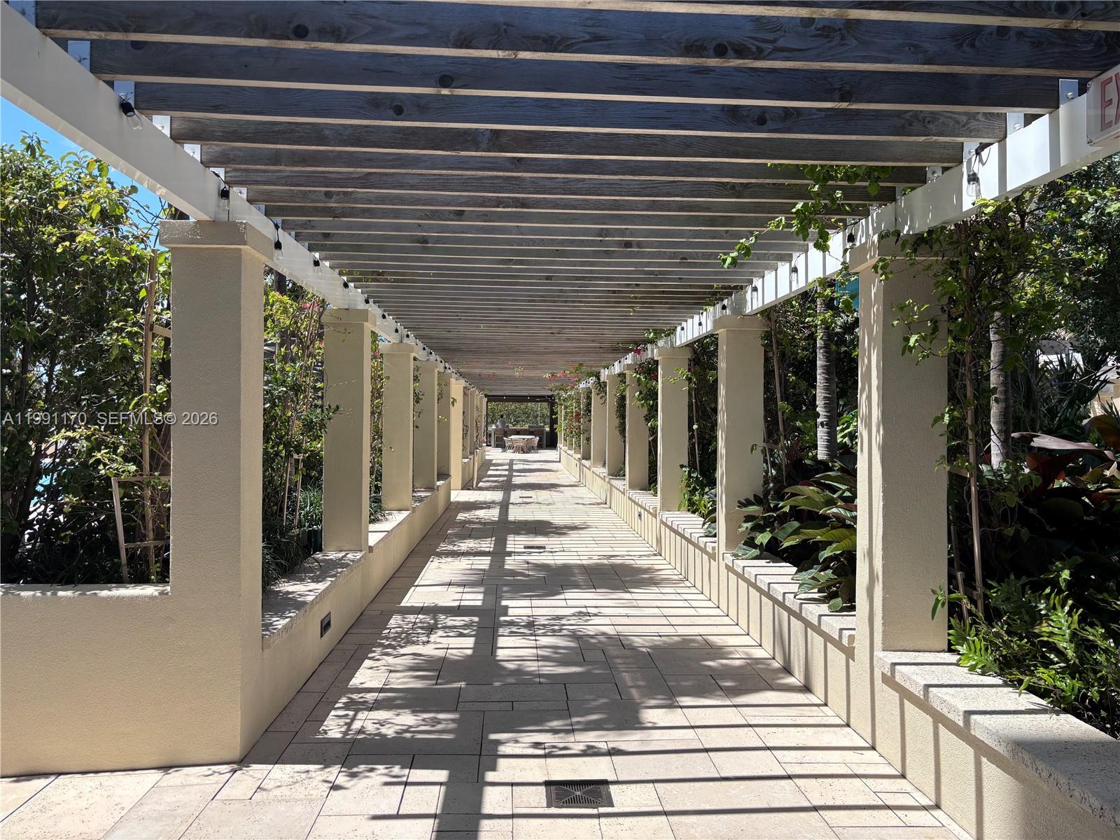 image South Pointe Towers28