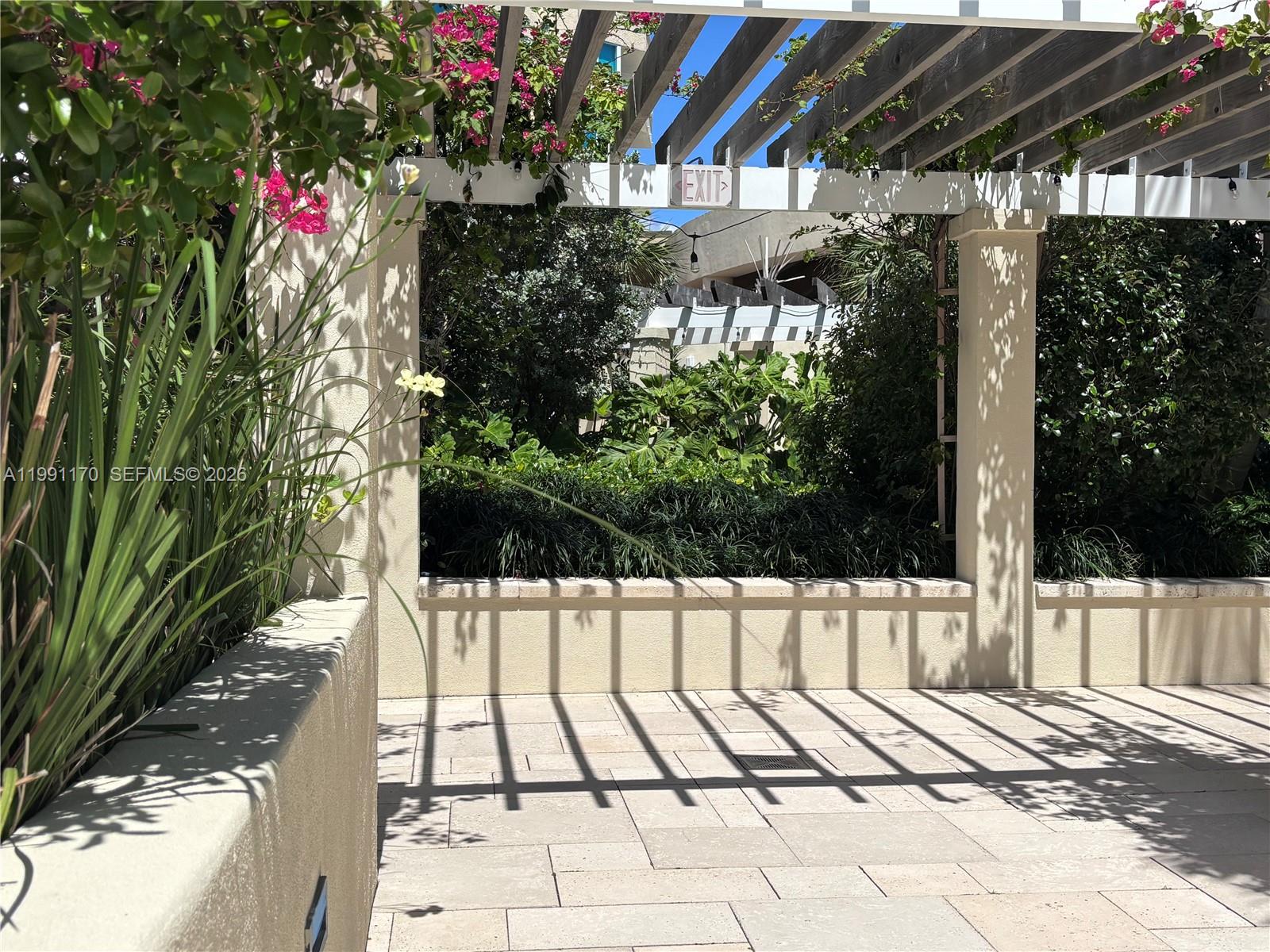 image South Pointe Towers29