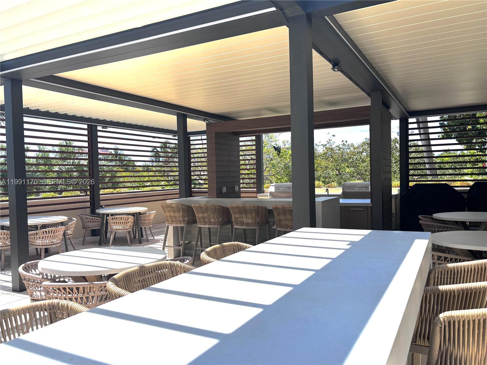 image South Pointe Towers30