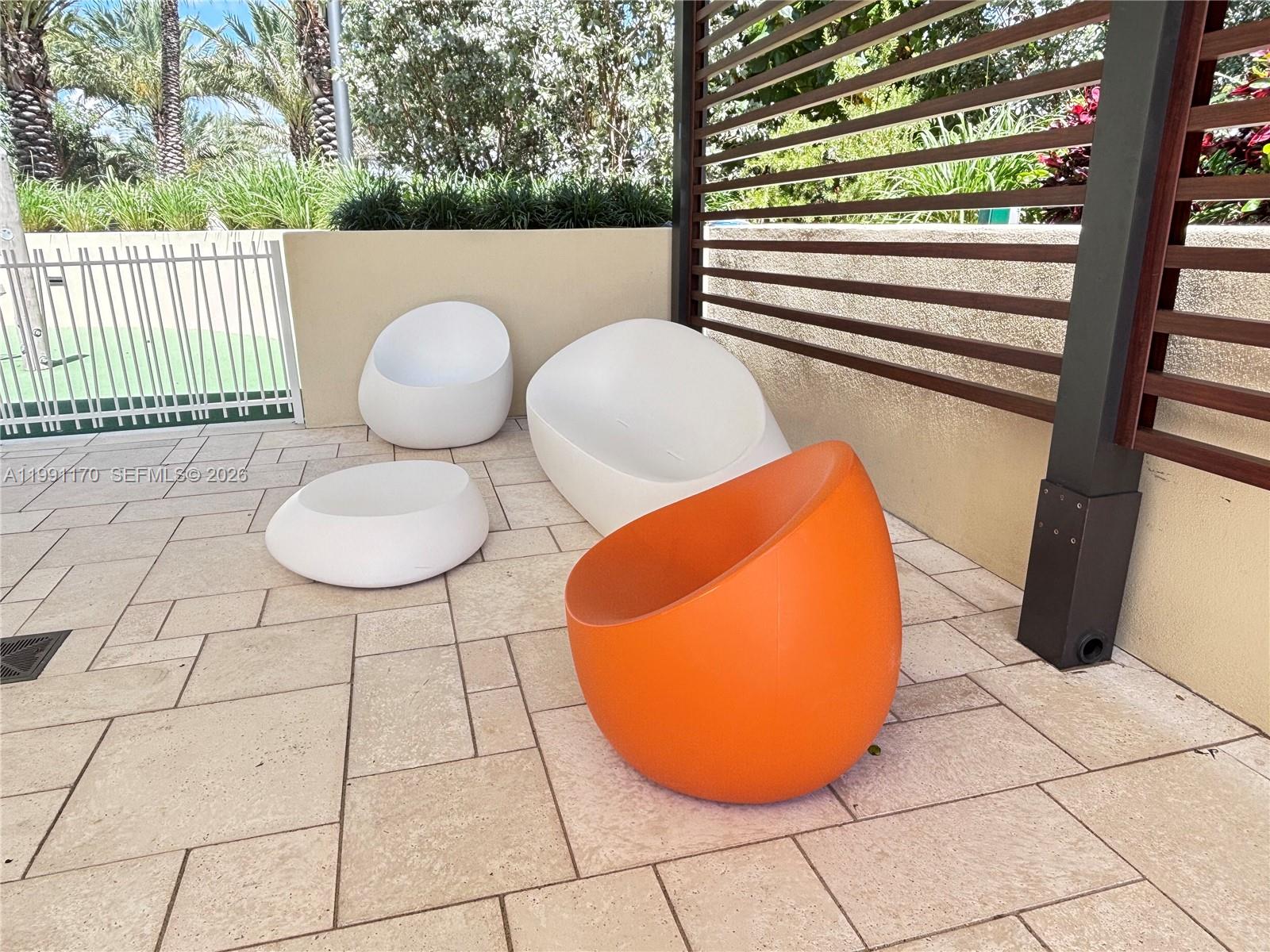 image South Pointe Towers36