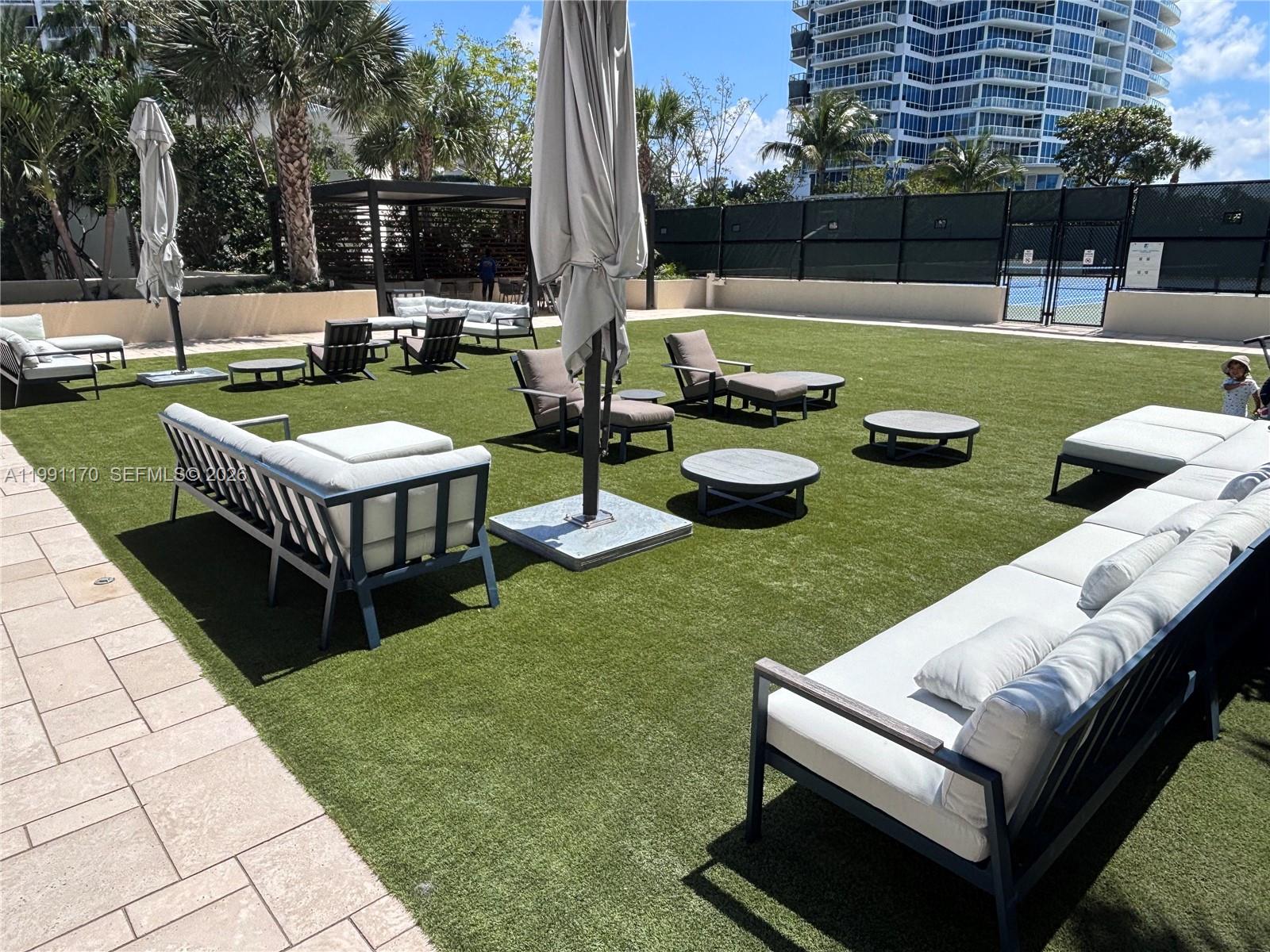 image South Pointe Towers38