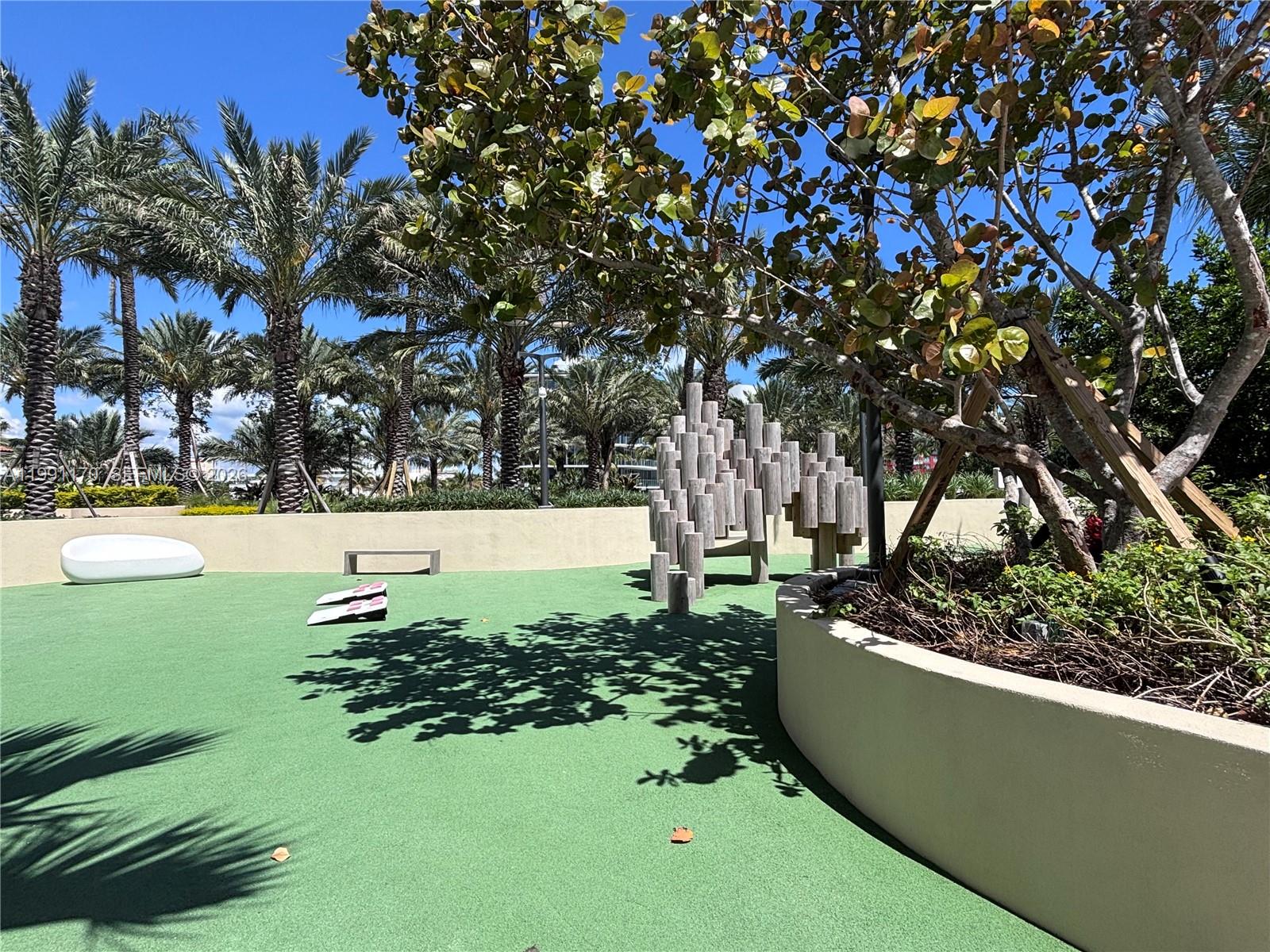 image South Pointe Towers40