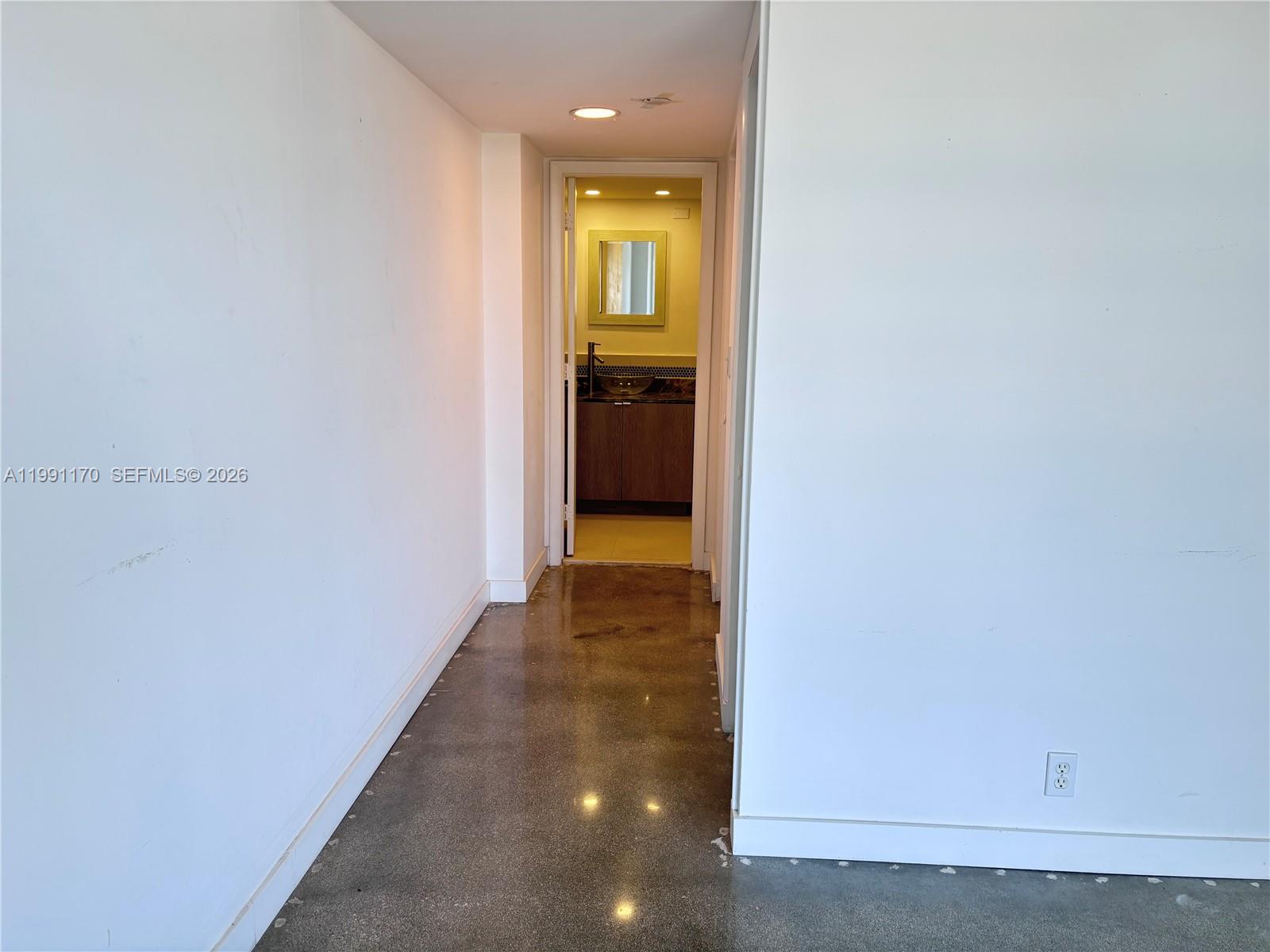 image South Pointe Towers7