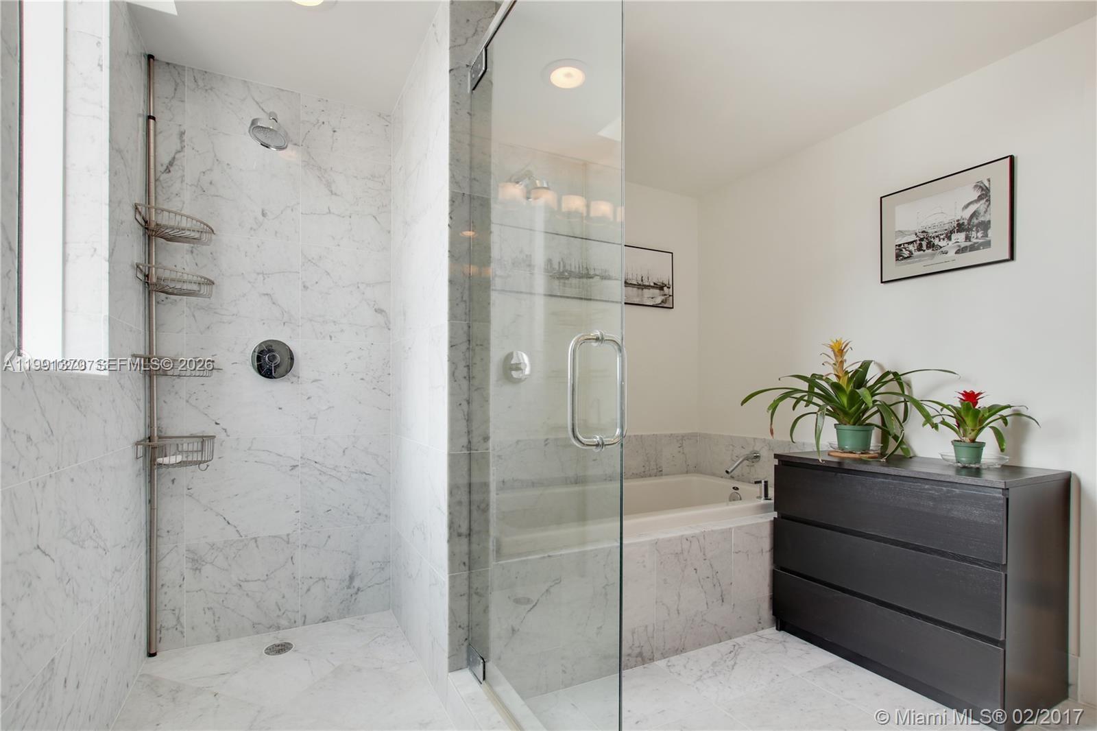 253 NE 2nd St #2209 Miami, FL 33132