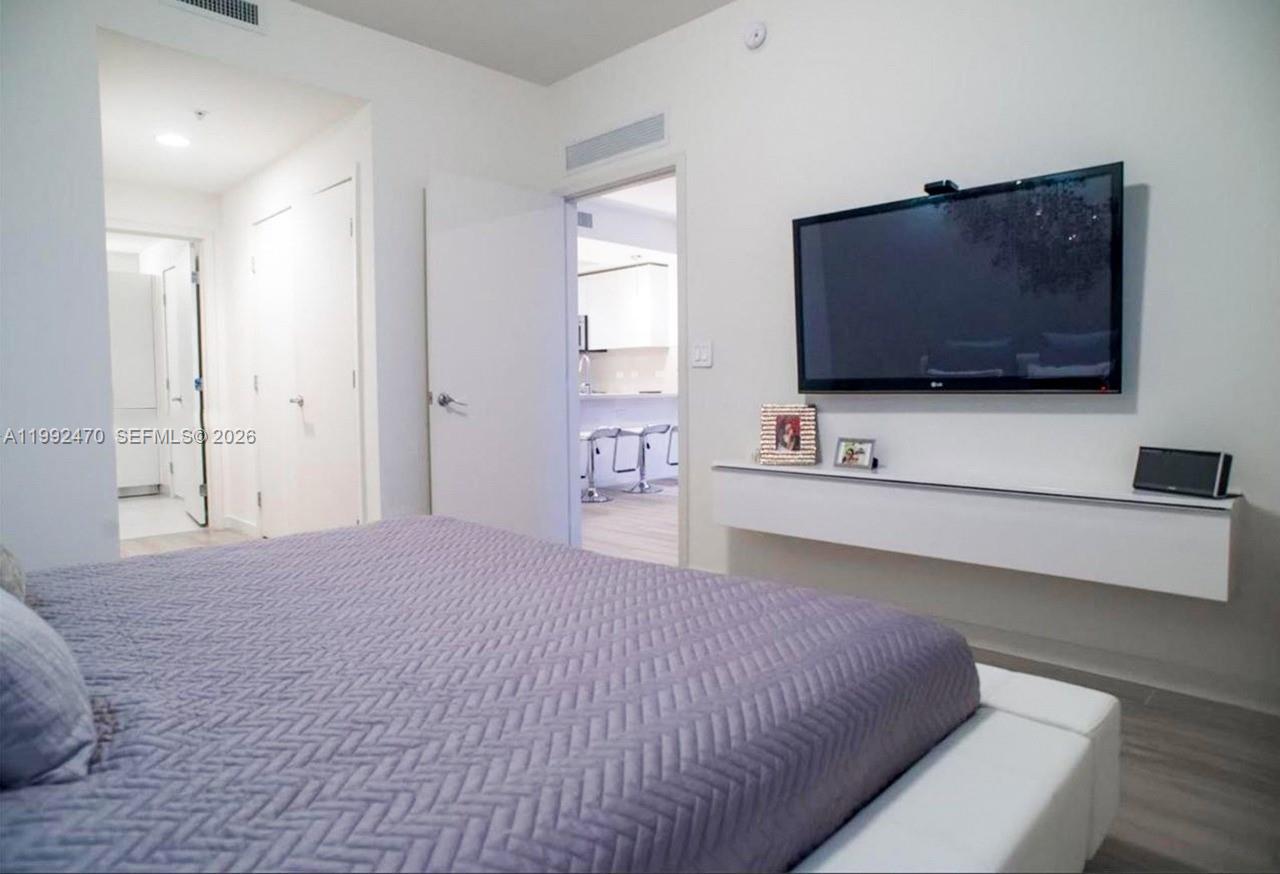 999 SW 1st Ave #3208 Miami, FL 33130