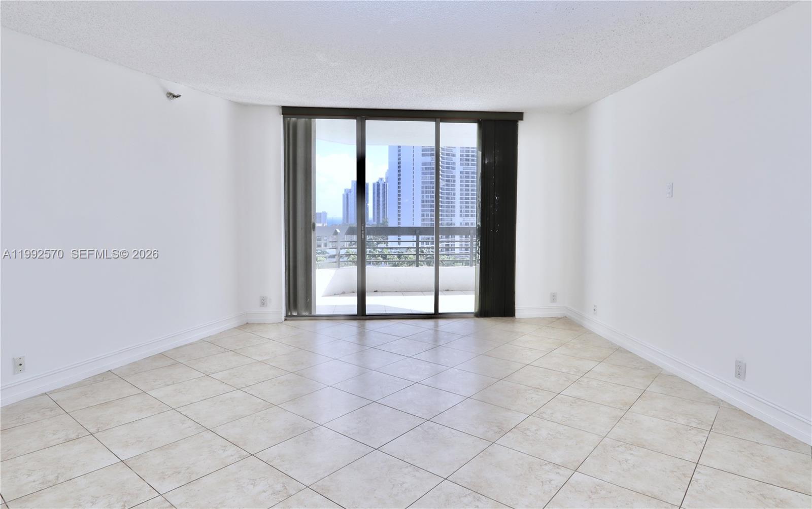 3500 Mystic Pointe Dr #1207 Aventura, FL 33180