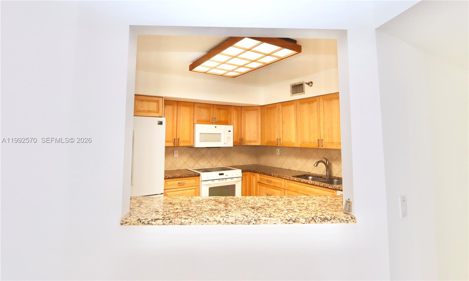 3500 Mystic Pointe Dr #1207 Aventura, FL 33180