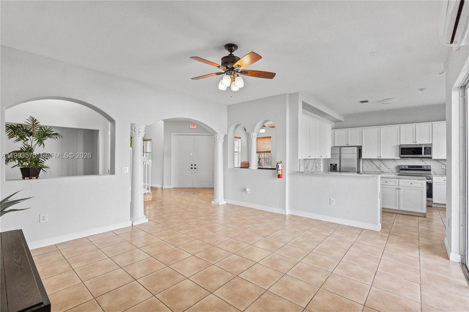 18140 NW 90th Ave Hialeah, FL 33018