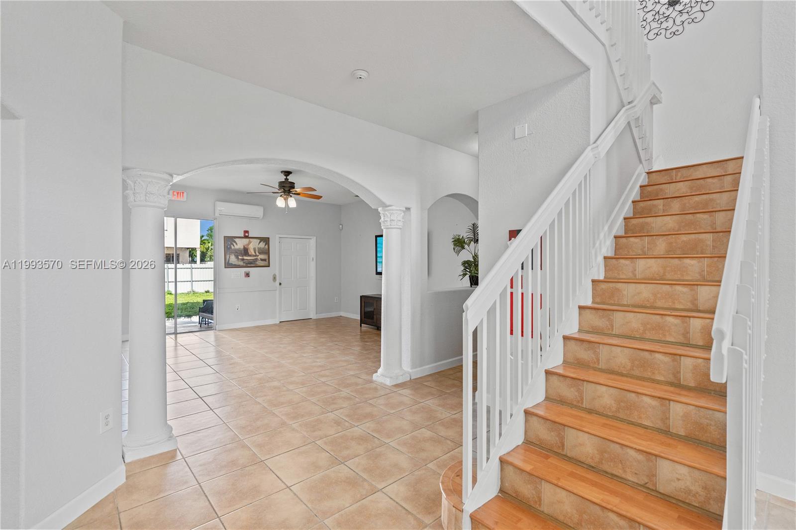 18140 NW 90th Ave Hialeah, FL 33018