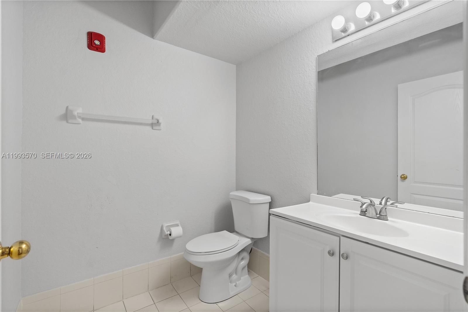 18140 NW 90th Ave Hialeah, FL 33018